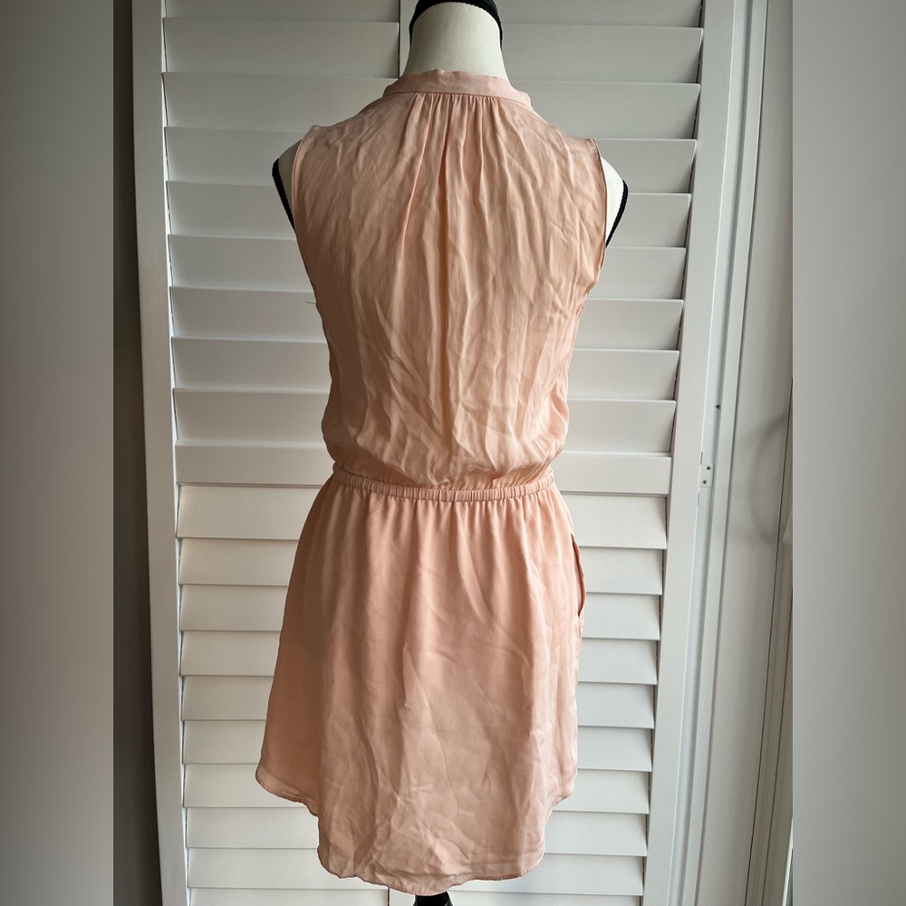 ARITZIA BABATON 100% SILK LIGHT PEACH DRESS Size XS EUC - Picture 4 of 8